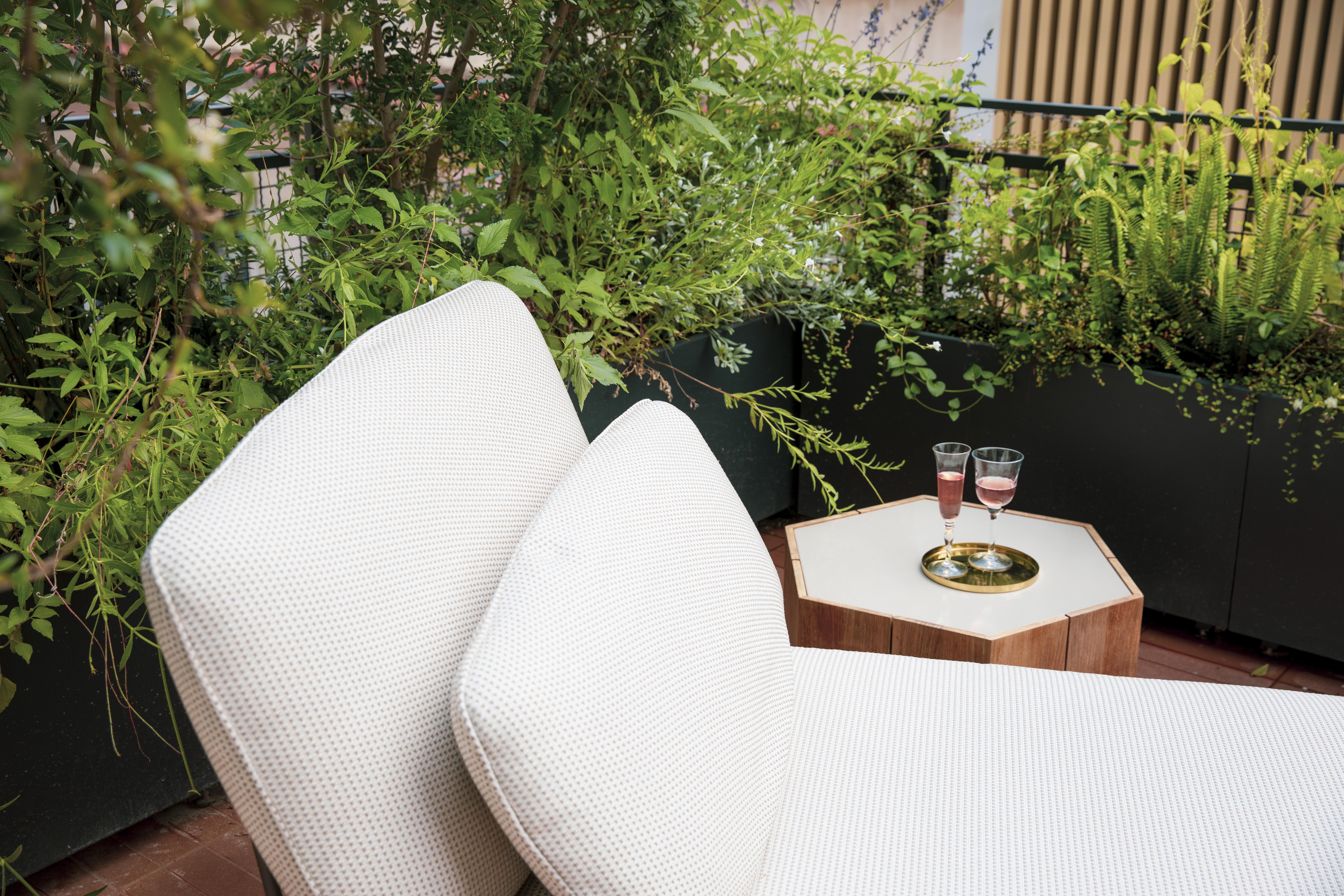 Gatsby Athens Hotel Kültér fotó A balcony in Barcelona