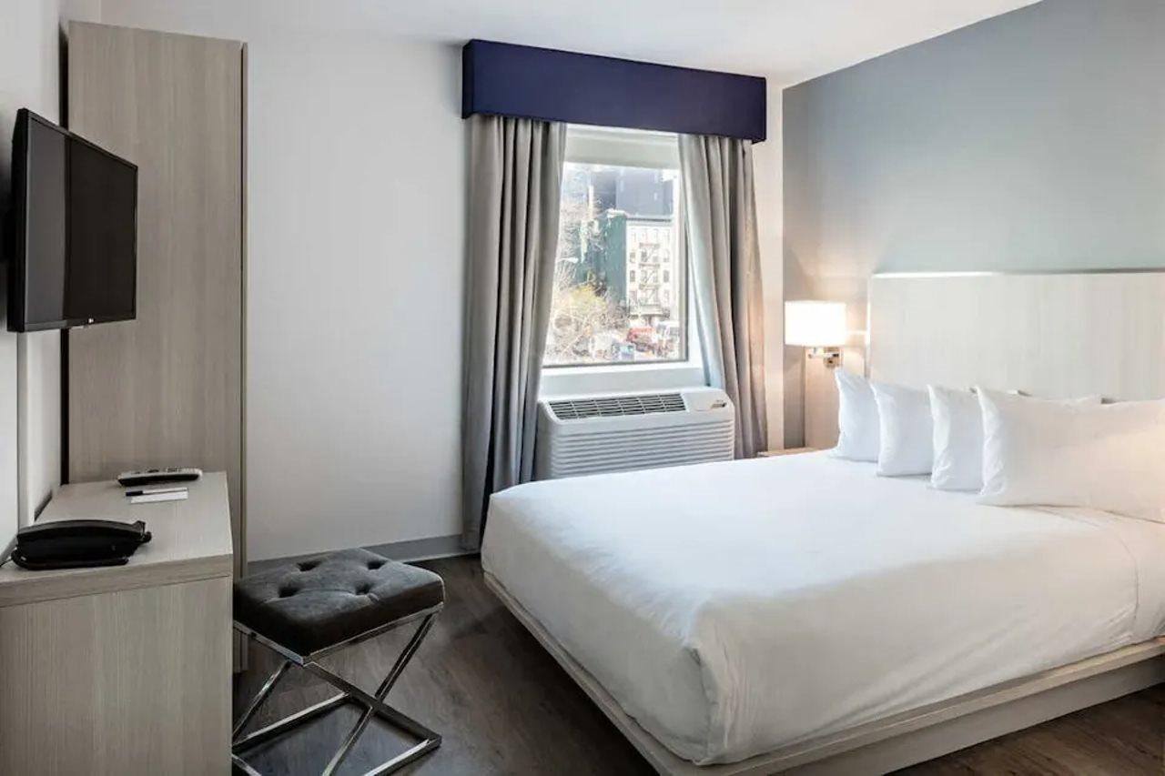 Gatsby Athens Hotel Kültér fotó A room at the Hotel 373 Madison