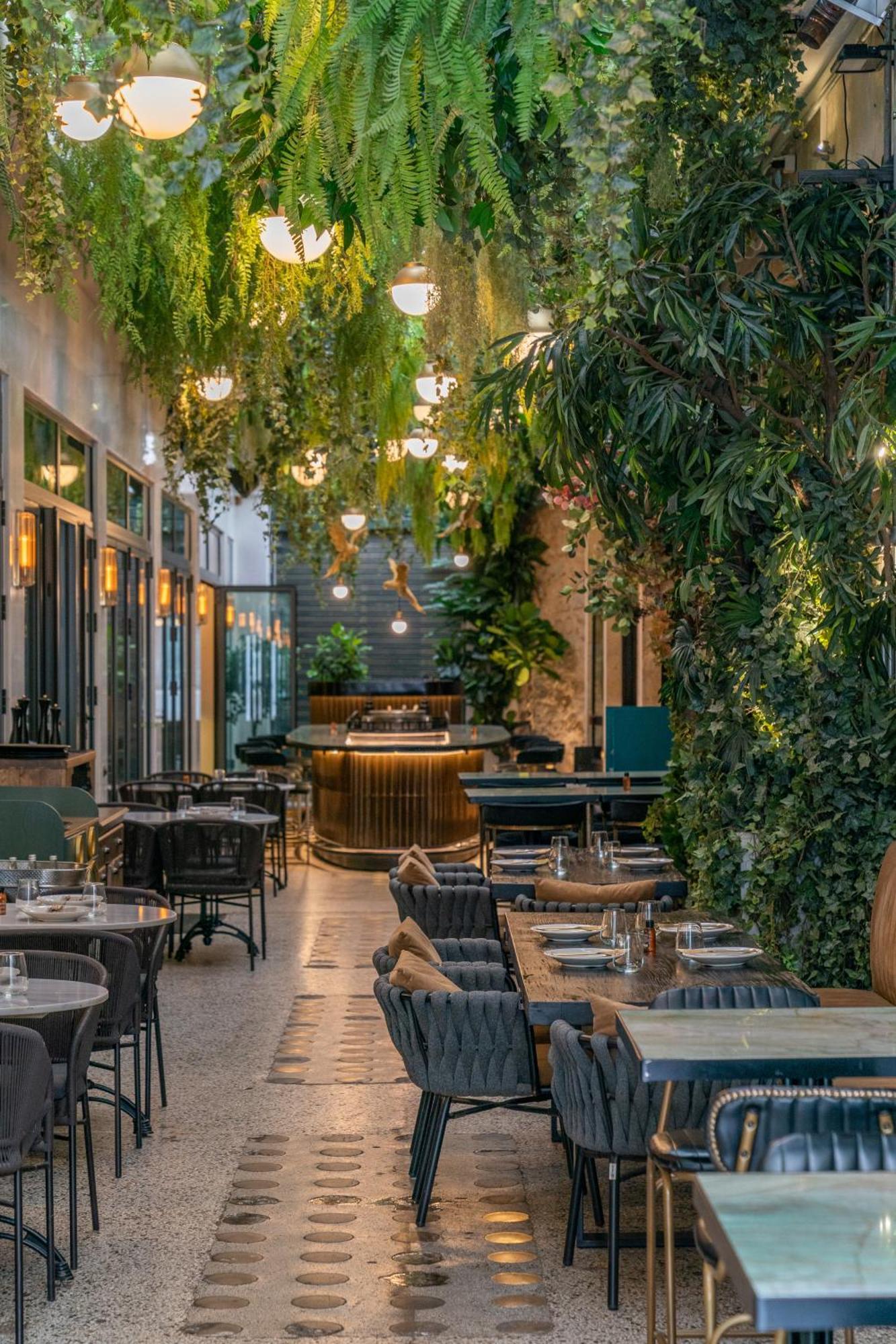 Gatsby Athens Hotel Kültér fotó The interior of the restaurant