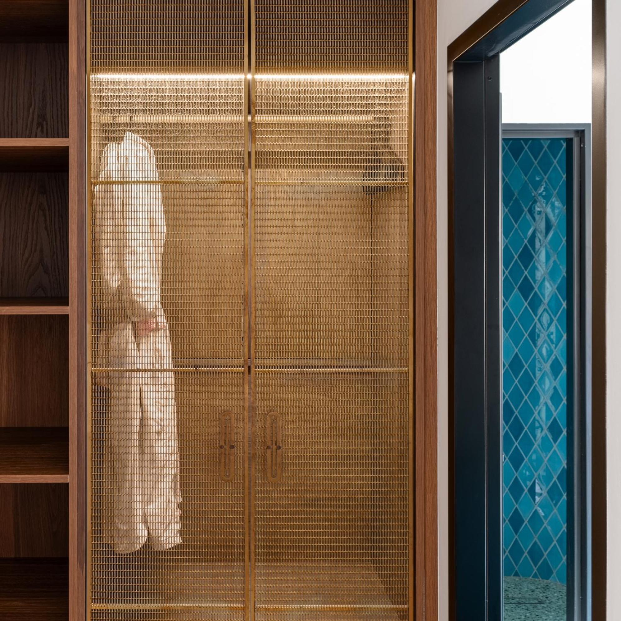 Gatsby Athens Hotel Kültér fotó Wire doors